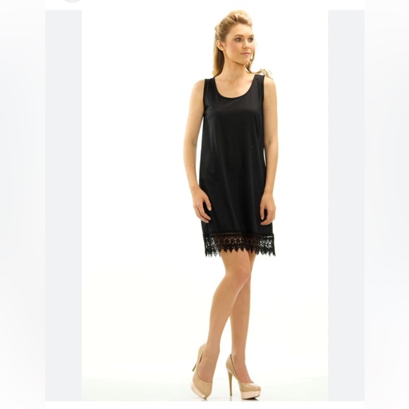 •LOVE...ADY•NWT LITTLE BLACK DRESS WITH CROCHET LACE HEM DETAIL SIZE MEDIUM - Picture 1 of 11